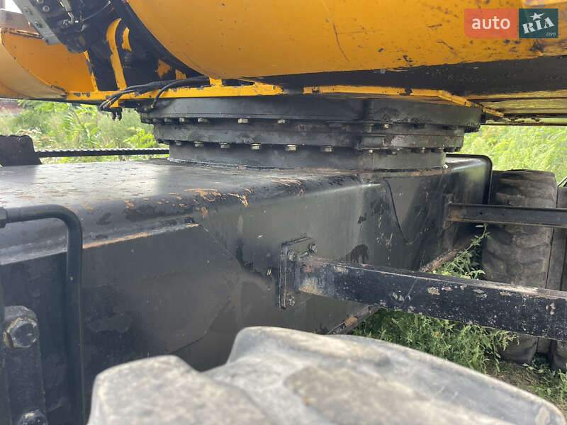 Колесный экскаватор JCB JS 175 2012 в Чернигове