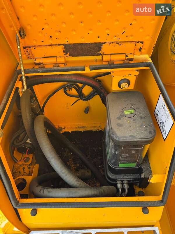 Колесный экскаватор JCB JS 175 2007 в Черновцах