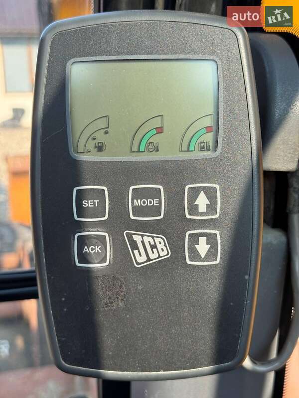 Колесный экскаватор JCB JS 175 2007 в Черновцах