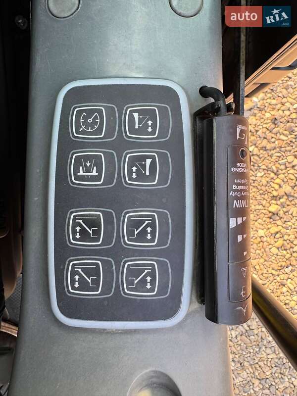 Колесный экскаватор JCB JS 175 2007 в Черновцах