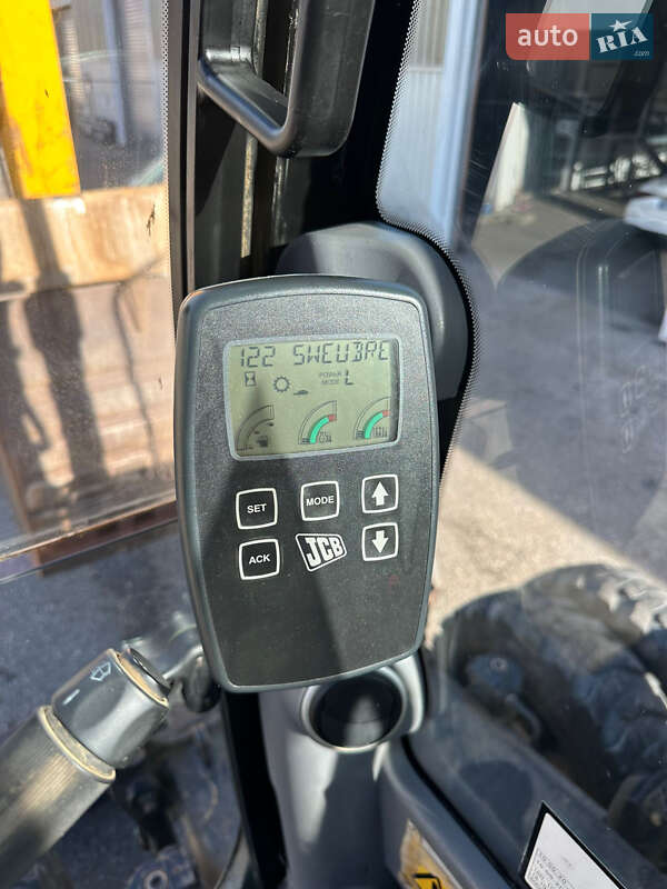 Колесный экскаватор JCB JS 175 2008 в Киеве