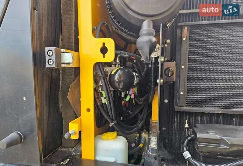 Колесный экскаватор JCB JS 175 2020 в Киеве