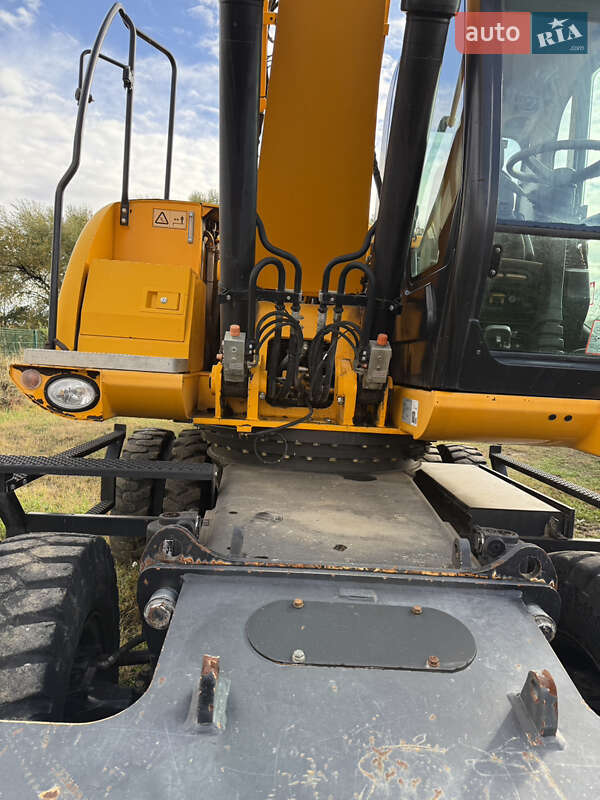 Колесный экскаватор JCB JS 175 2015 в Виноградове