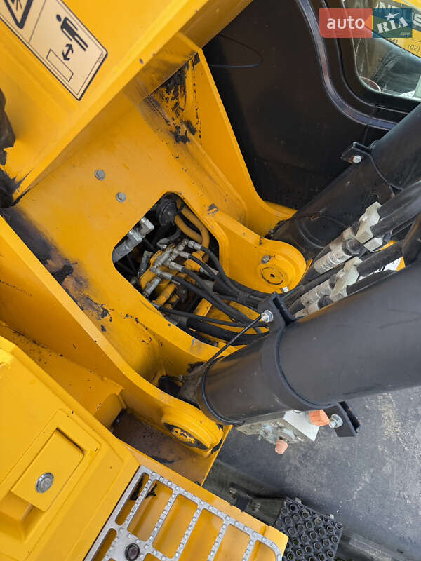 Колесный экскаватор JCB JS 175 2015 в Виноградове