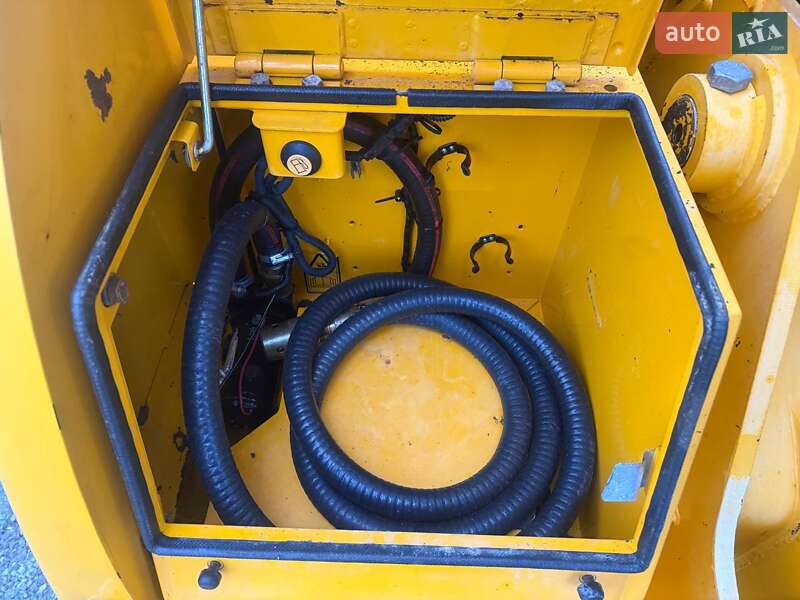 Колесный экскаватор JCB JS 175 2015 в Пасеки-Зубрицкие фото 12 Колесный экскаватор JCB JS 175 2015 в Пасеки-Зубрицкие