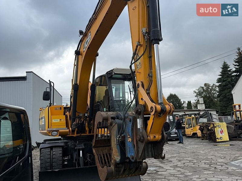 Колісний екскаватор JCB JS 175 2011 в Львові