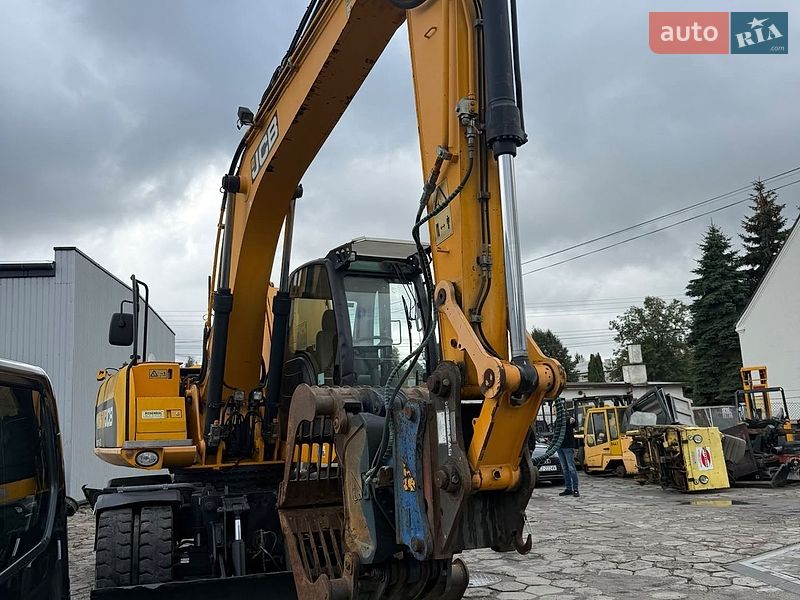 Колісний екскаватор JCB JS 175 2011 в Львові