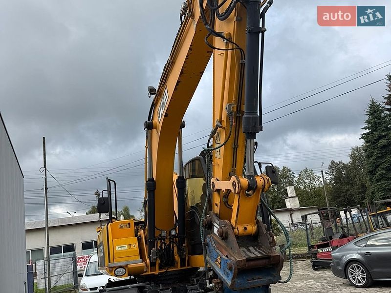Колісний екскаватор JCB JS 175 2011 в Львові