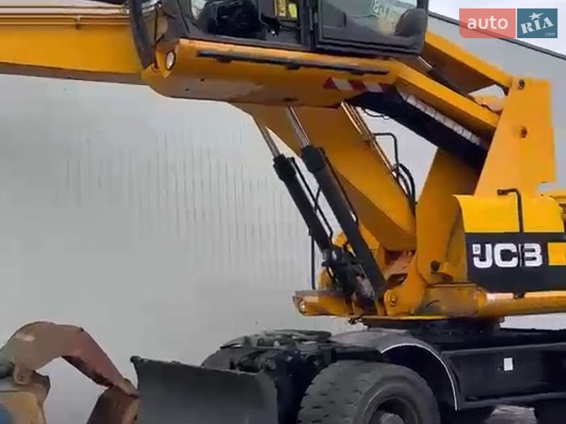 Колісний екскаватор JCB JS 175 2011 в Львові