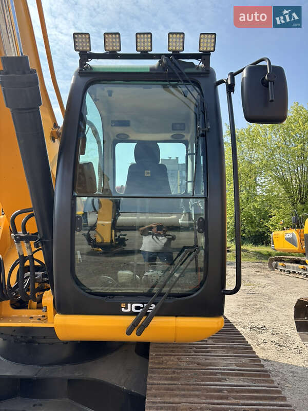 Гусеничный экскаватор JCB JS 200 2012 в Львове
