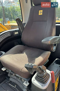 Гусеничный экскаватор JCB JS 200 2012 в 