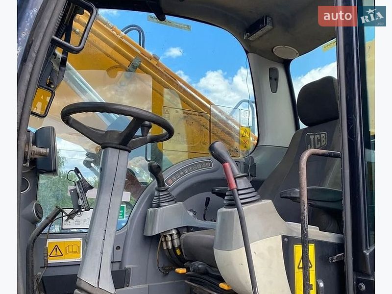 Колісний екскаватор JCB JS 200W 2008 в Косові