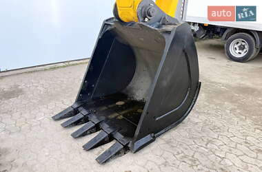 Гусеничний екскаватор JCB JS 205 2025 в 