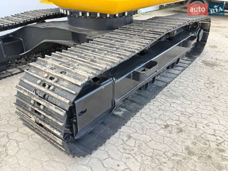 Гусеничний екскаватор JCB JS 205 2025 в Києві