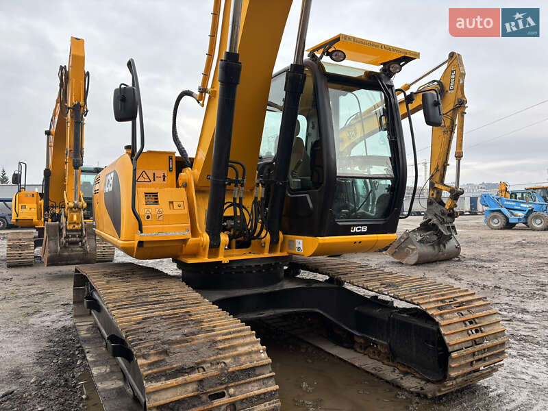 Гусеничный экскаватор JCB JS 210 2012 в Львове