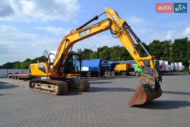JCB JS 220 2012