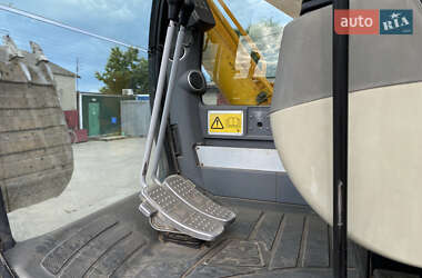 Экскаватор погрузчик JCB JS 220 2006 в 