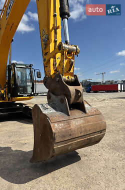 Гусеничный экскаватор JCB JS 220 2014 в 
