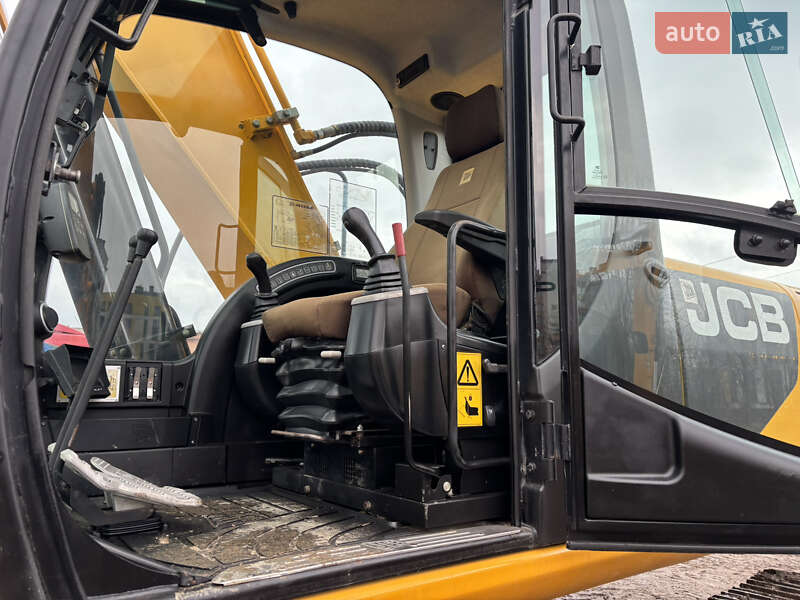 Гусеничный экскаватор JCB JS 220 2012 в Львове