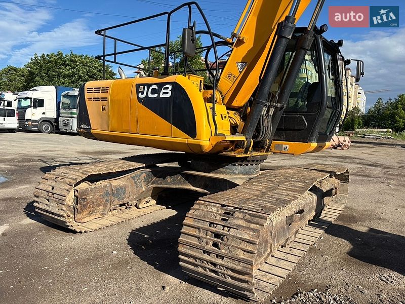 Гусеничный экскаватор JCB JS 220 2012 в Львове