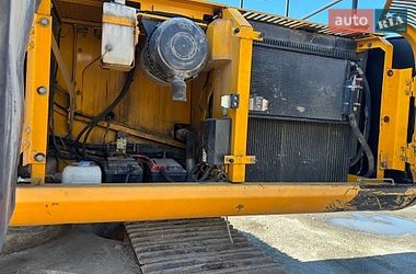 Гусеничный экскаватор JCB JS 220 2012 в Львове
