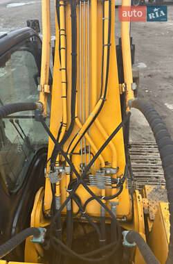Гусеничный экскаватор JCB JS 220LC 2013 в 