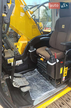 Гусеничный экскаватор JCB JS 220LC 2014 в 