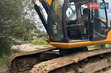 Гусеничний екскаватор JCB JS 220LC 2012 в 