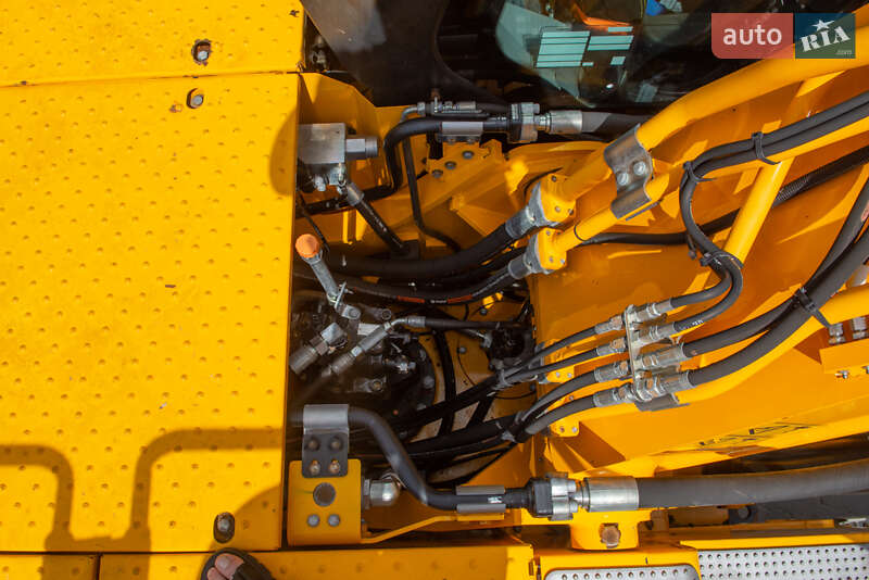 Гусеничный экскаватор JCB JS 220LC 2021 в Житомире фото 11 Гусеничный экскаватор JCB JS 220LC 2021 в Житомире