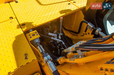 Гусеничный экскаватор JCB JS 220LC 2021 в 