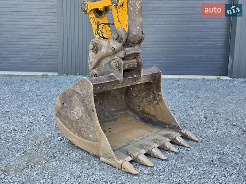 Гусеничний екскаватор JCB JS 220LC 2014 в Рівному