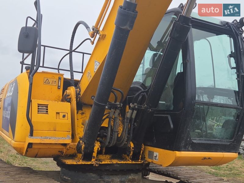 Гусеничный экскаватор JCB JS 220LC 2011 в Львове
