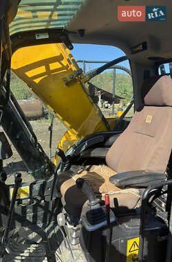 Гусеничный экскаватор JCB JS 235 2010 в 