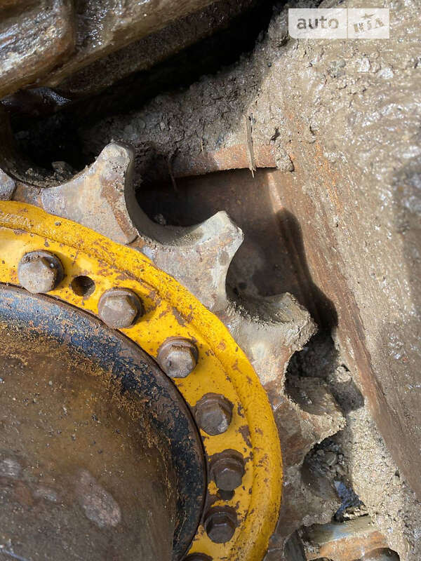 Экскаватор погрузчик JCB JS 240 2005 в Тячеве