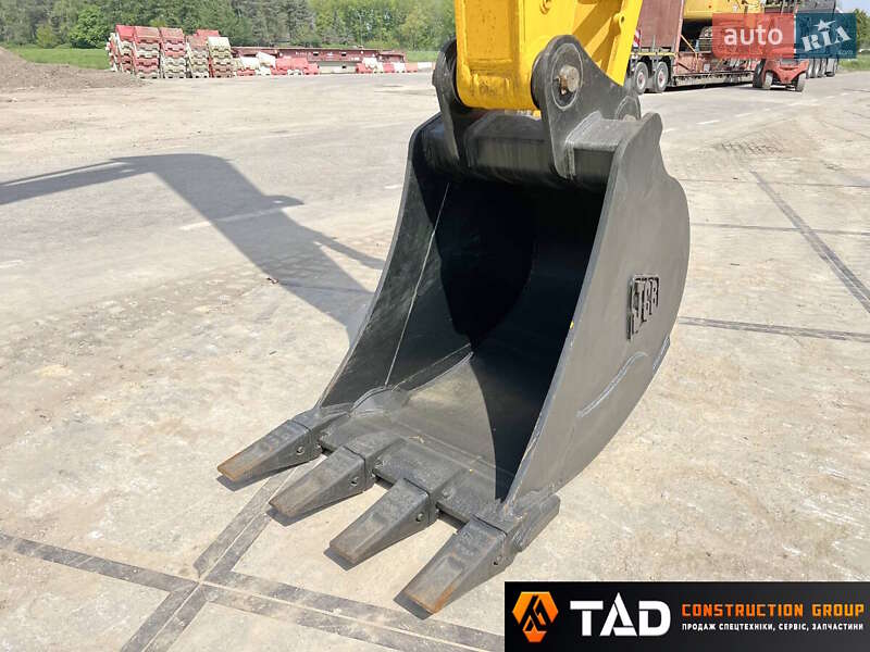 Гусеничный экскаватор JCB JS 240 2024 в Киеве