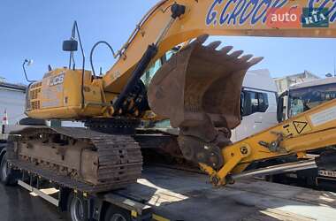 Гусеничний екскаватор JCB JS 240 2015 в 