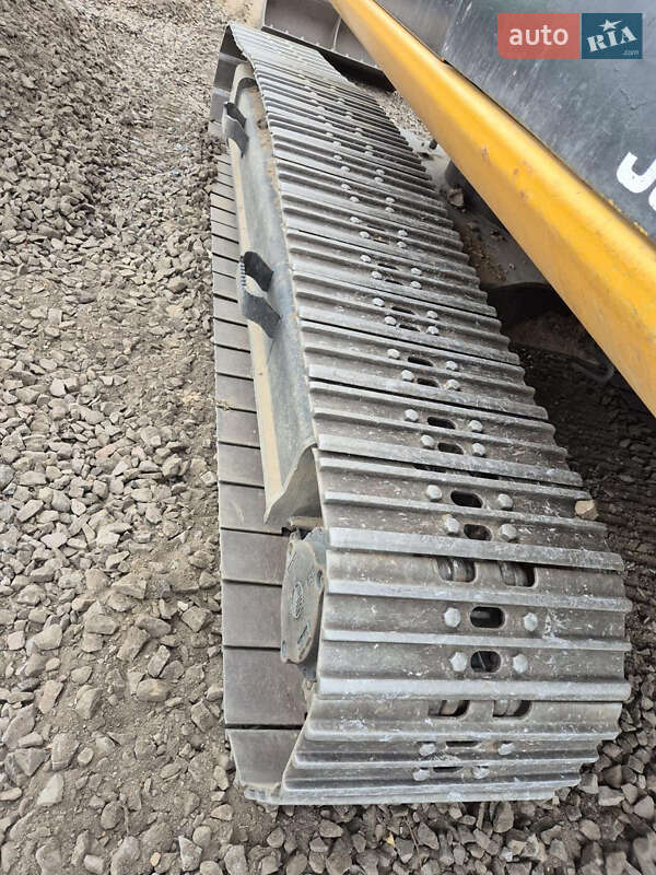 Гусеничный экскаватор JCB JS 240 2011 в Львове