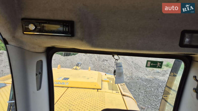 Гусеничный экскаватор JCB JS 240 2011 в Львове