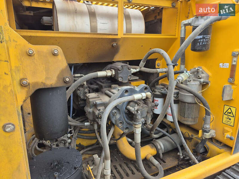 Гусеничный экскаватор JCB JS 240 2011 в Львове