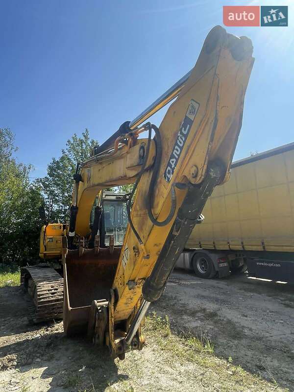 Гусеничный экскаватор JCB JS 240 2008 в Львове