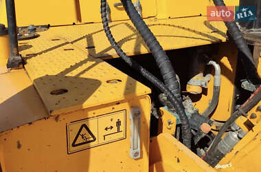 Гусеничний екскаватор JCB JS 240NC 2015 в 