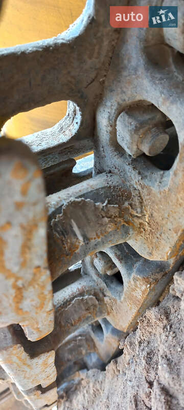 Гусеничный экскаватор JCB JS 240NC 2007 в Львове