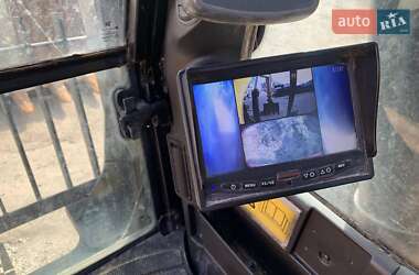 Гусеничный экскаватор JCB JS 260 2012 в 