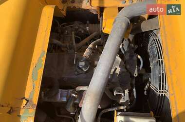 Гусеничный экскаватор JCB JS 260 2012 в 