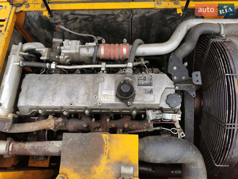 Гусеничний екскаватор JCB JS 290 2011 в Києві