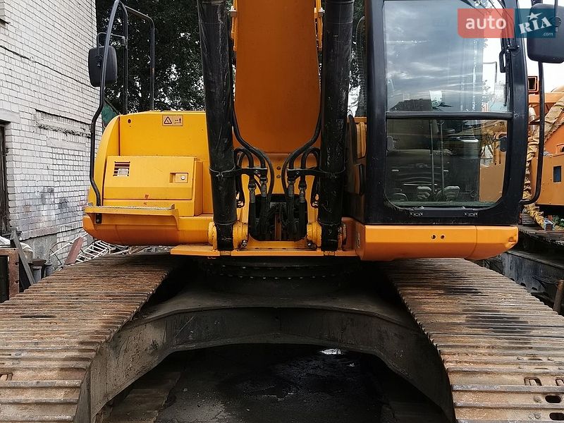 Гусеничный экскаватор JCB JS 290 2011 в Киеве
