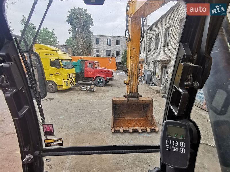 Гусеничный экскаватор JCB JS 290 2011 в Киеве
