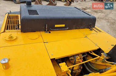 Гусеничный экскаватор JCB JS 330 2006 в 
