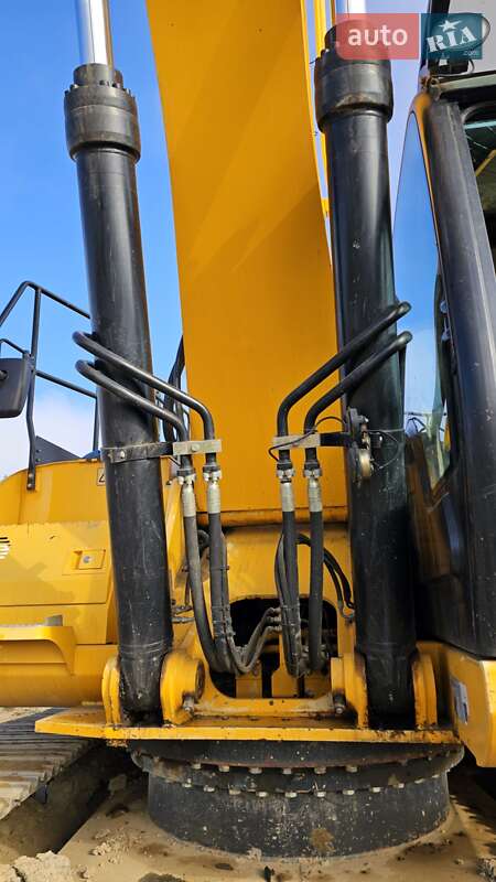 Гусеничный экскаватор JCB JS 370 2016 в Снятине