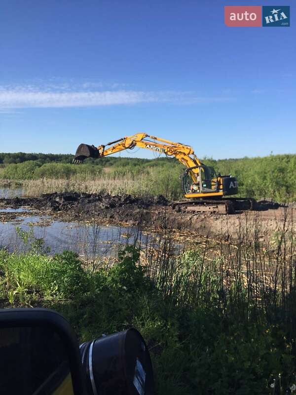 Гусеничный экскаватор JCB JZ 235LC 2008 в Полтаве